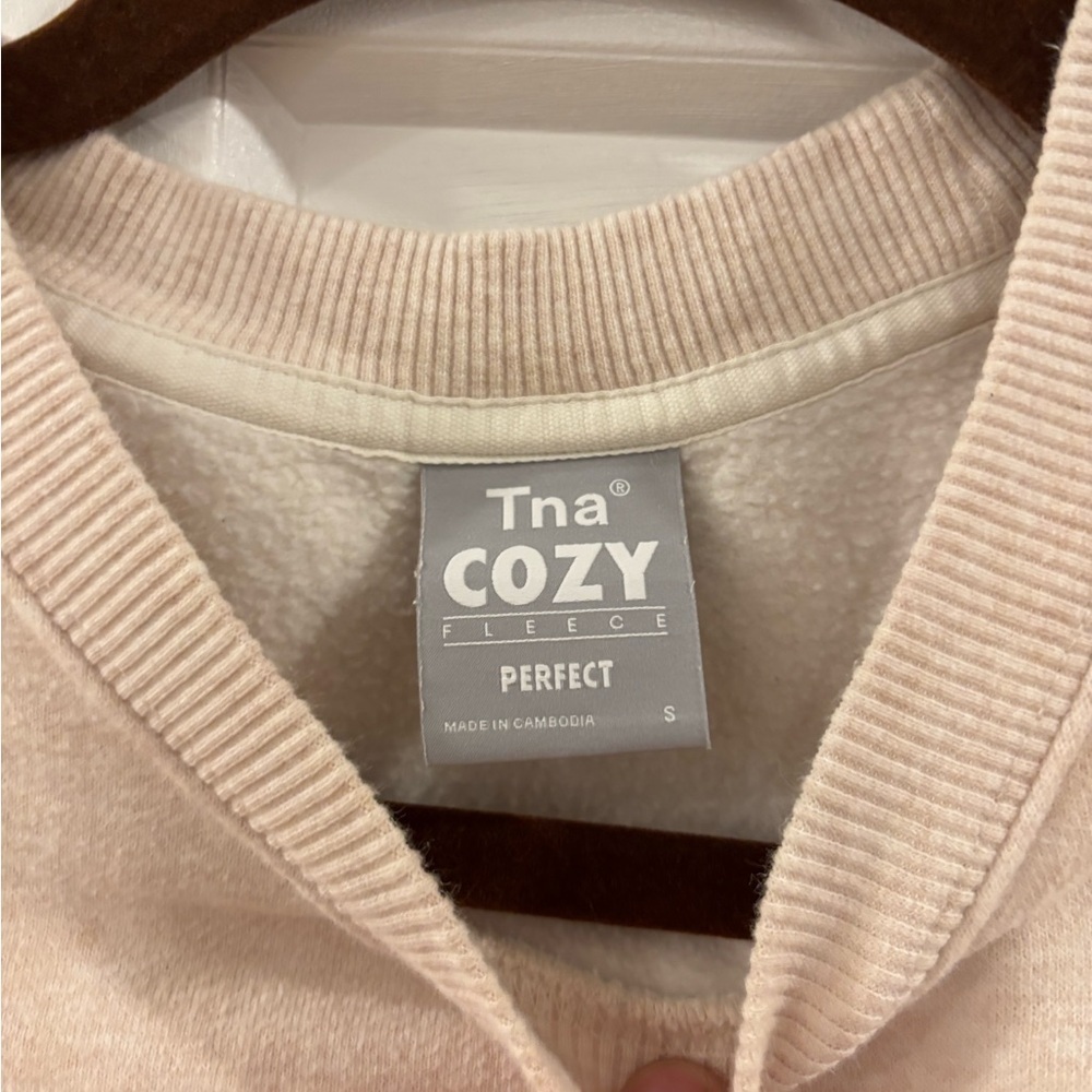 TNA Womens Cozy Fleece Beige Crewneck Sweater Size Small - Picture 4 of 6